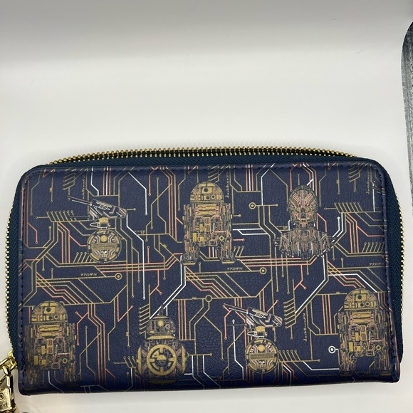 Disney Star Wars Galaxy’s Edge Droid Depot Smartphone Case Wallet Wristlet - Picture 2 of 3